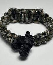 Andrew Ammo Camo – Terepmintás Paracord Férfi Karkötő Sárgaréz Töltény Medállal