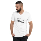 Férfi Prémium V-Nyakú Póló - Don't Follow Me Statement Edition